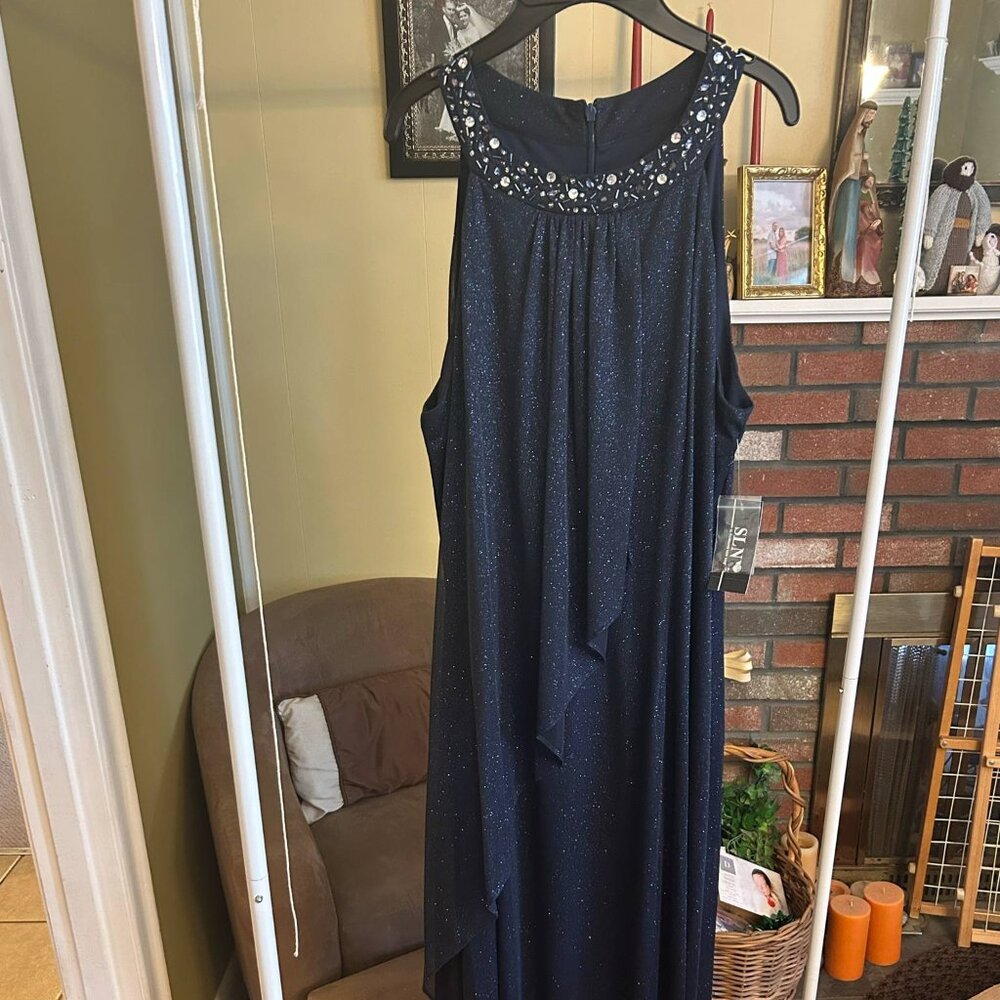 Navy Blue Gown; Size 16P